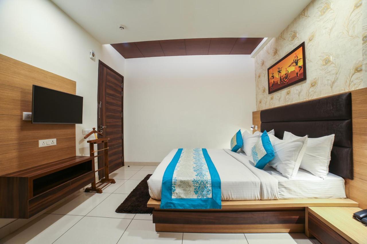 Hotel Grand Regency By Jmd Group Near Delhi Igi Airport Nueva Delhi Exterior foto