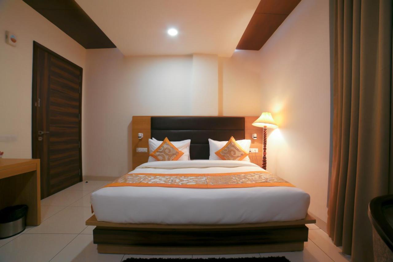 Hotel Grand Regency By Jmd Group Near Delhi Igi Airport Nueva Delhi Exterior foto